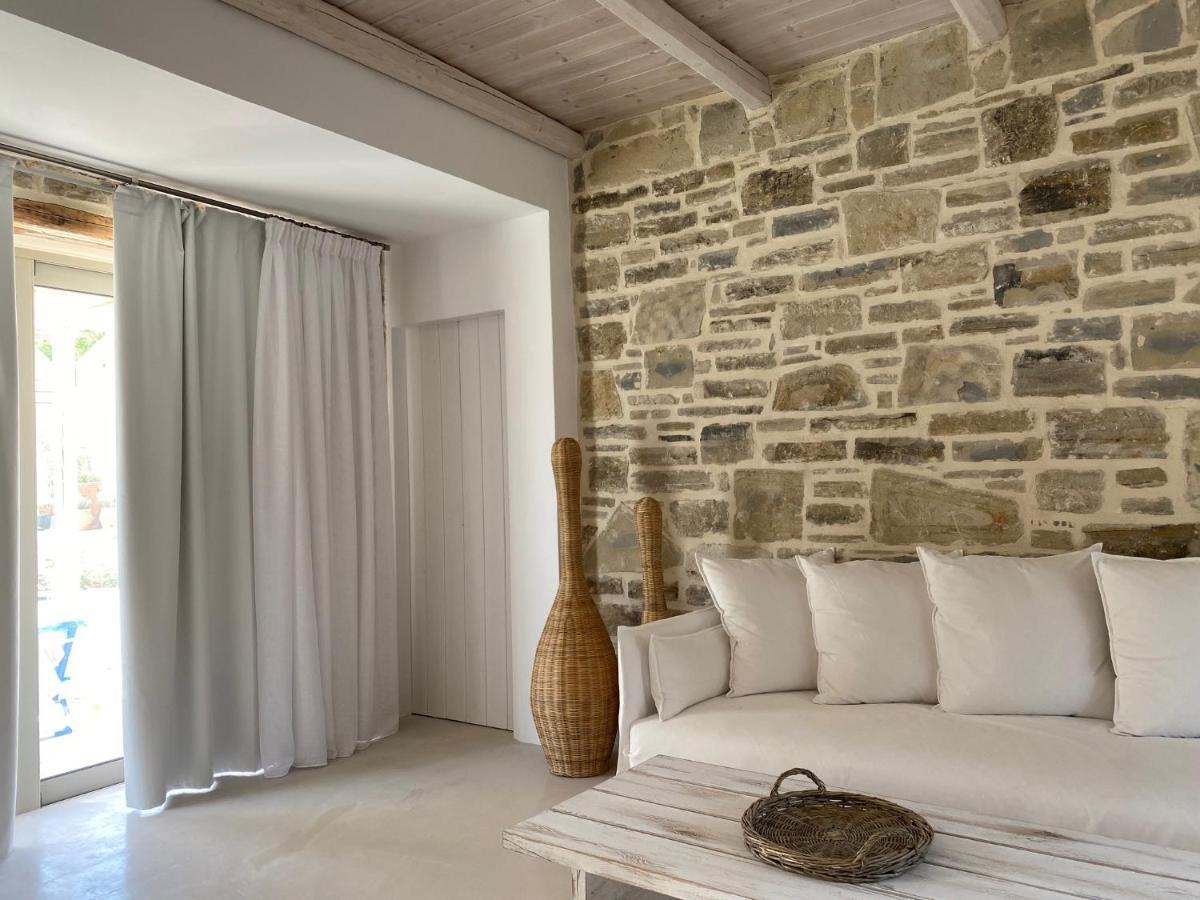 Laini Luxury Suites Pombia Exteriör bild