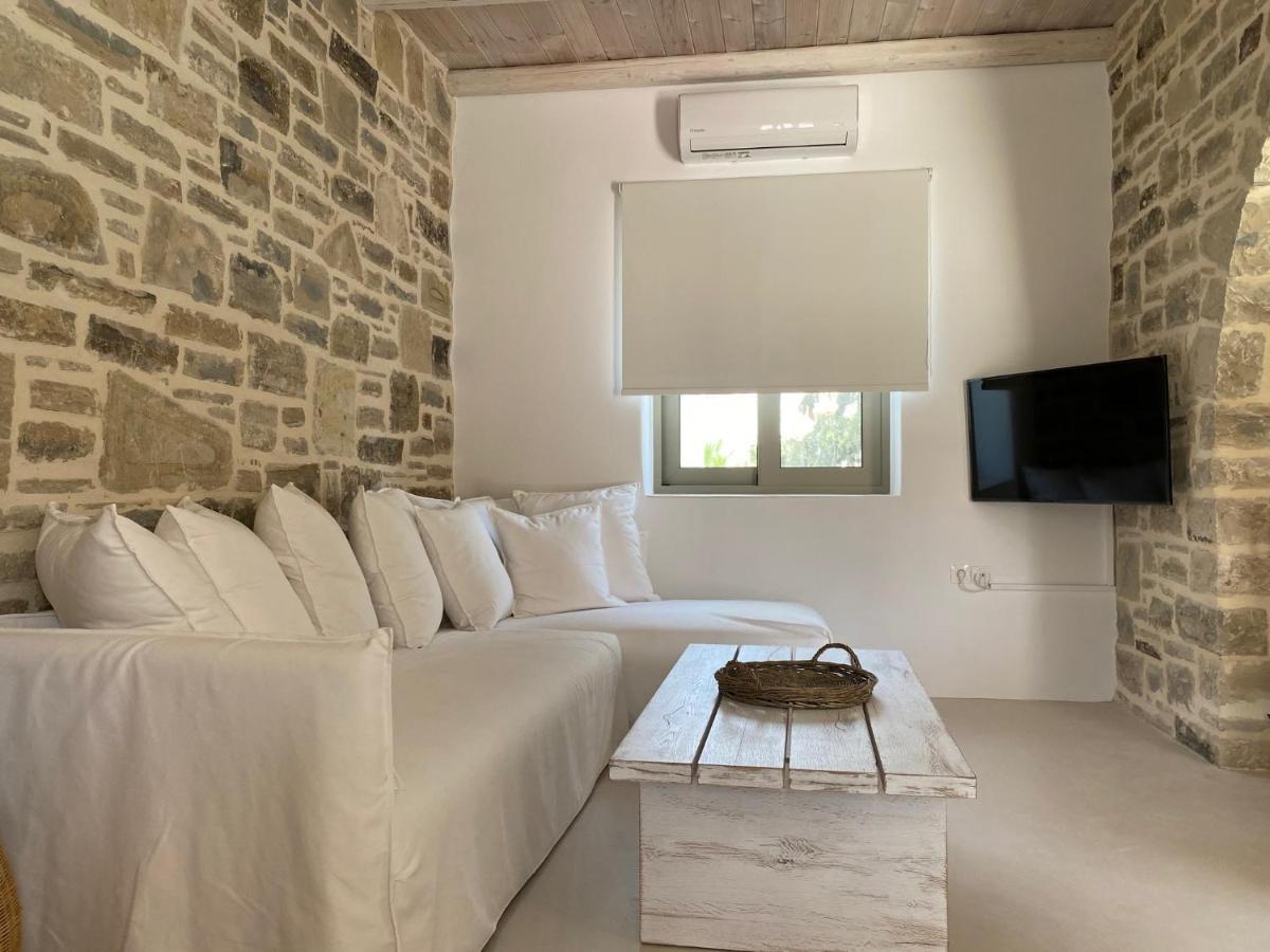 Laini Luxury Suites Pombia Exteriör bild